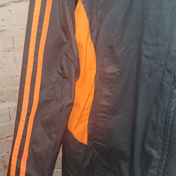 Nwot Adidas hooded windbreaker sz small - Picture 3 of 6